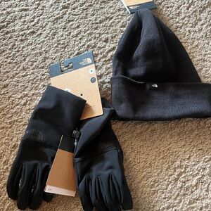 The North Face Men's Black Beanie and Glove Set